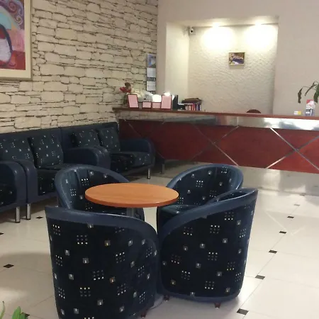 Motel Paradise 3*